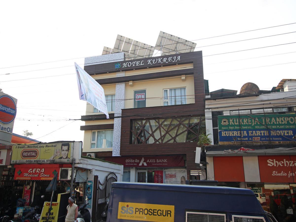 Oyo 8132 Hotel Kukreja Dehradún Kültér fotó