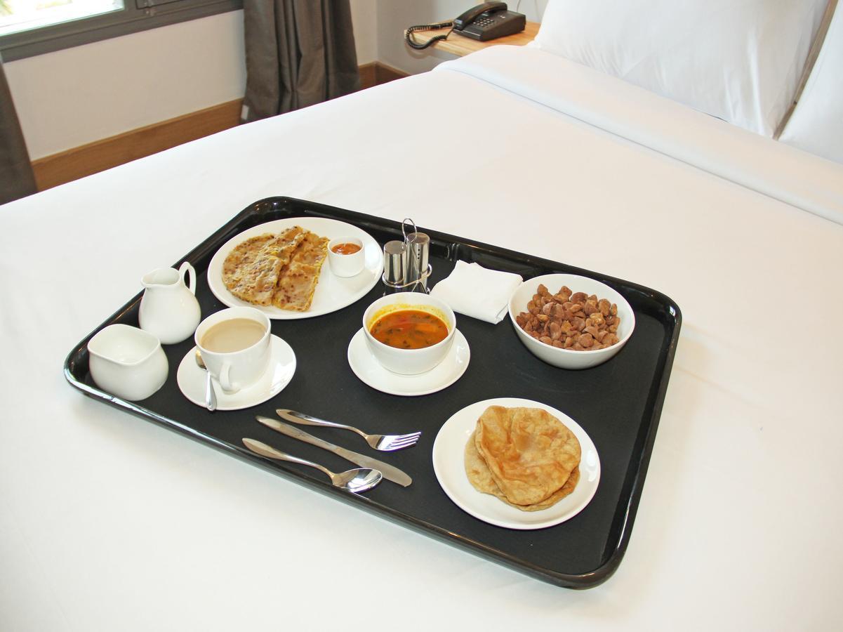 Oyo 8132 Hotel Kukreja Dehradún Kültér fotó
