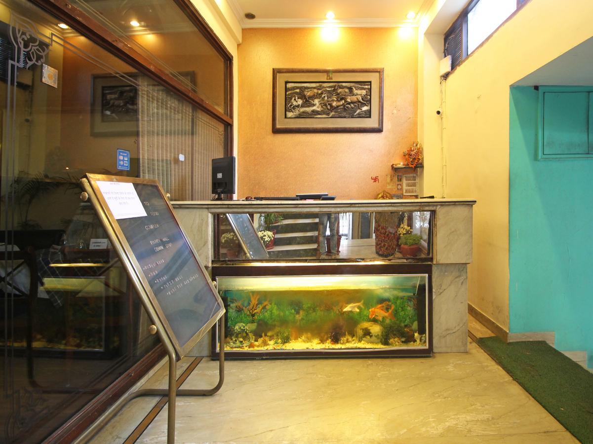 Oyo 8132 Hotel Kukreja Dehradún Kültér fotó