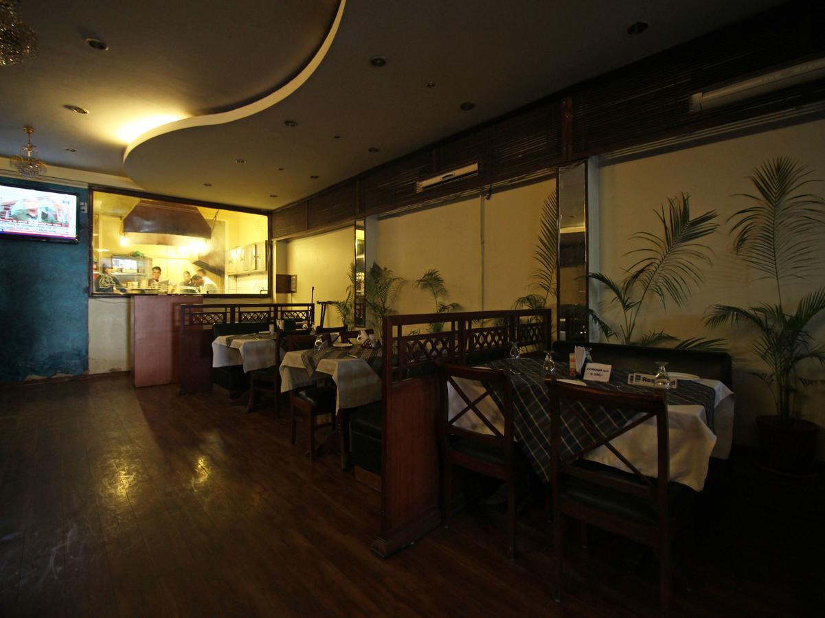 Oyo 8132 Hotel Kukreja Dehradún Kültér fotó