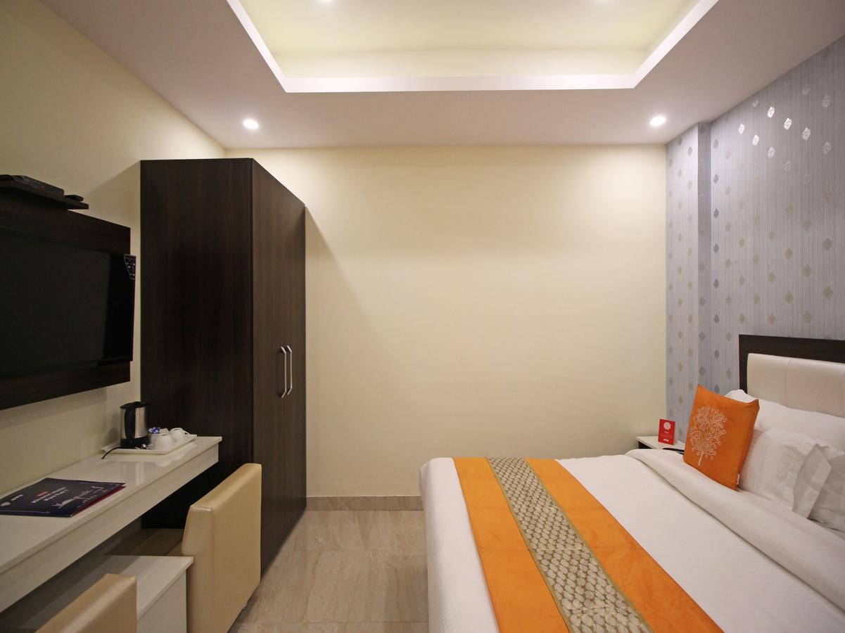 Oyo 8132 Hotel Kukreja Dehradún Kültér fotó