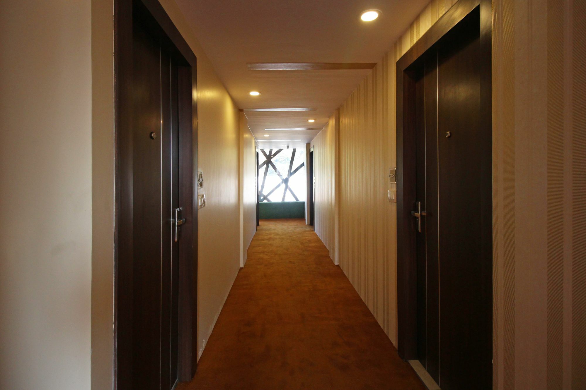 Oyo 8132 Hotel Kukreja Dehradún Kültér fotó